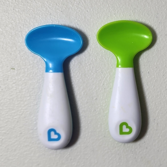Munchkin Scooper' Spoons, 2PC in Blue/Green - Picture 3 of 3